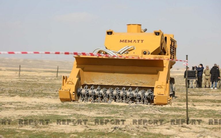 Türkiyə Azərbaycana daha 13 minatəmizləyən maşın göndərib