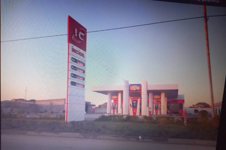“İnfiniti”nin sürücüsü “İncioil”i boykot etdi+VİDEO