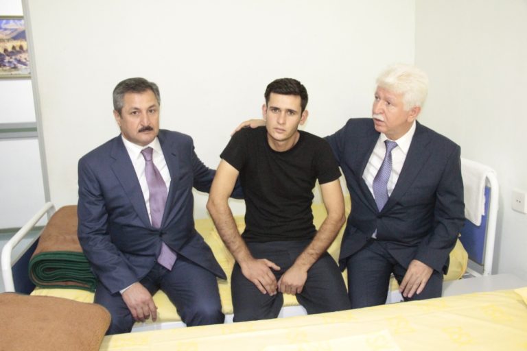 Milli Məclisin deputatı Malik Həsənov yaralı hərbiçilərimizlə görüşdü-FOTO