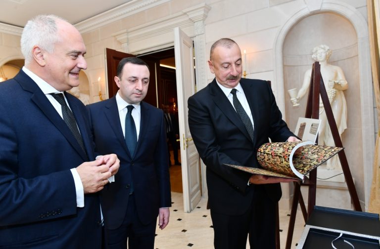 “Tarixi ənənələrə söykənən əməkdaşlıq…”