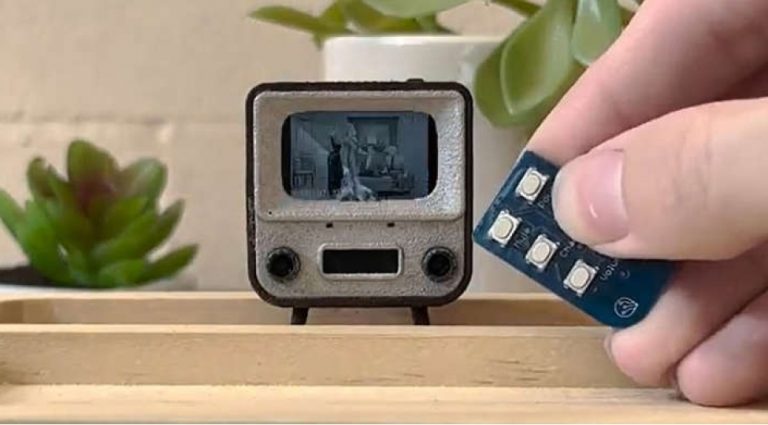 Dünyanın ən kiçik televizoru – FOTO