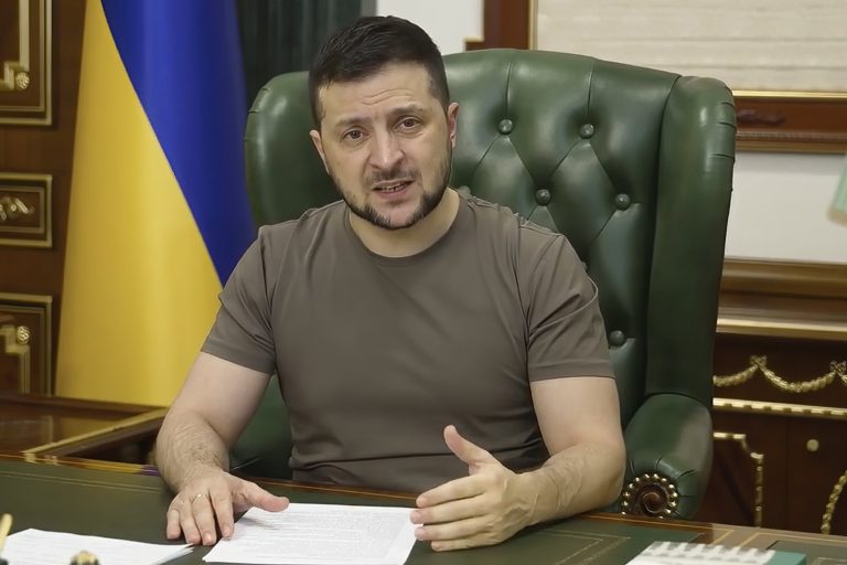 “Bu il Rusiya yüz min əsgərini itirəcək” – Zelenski