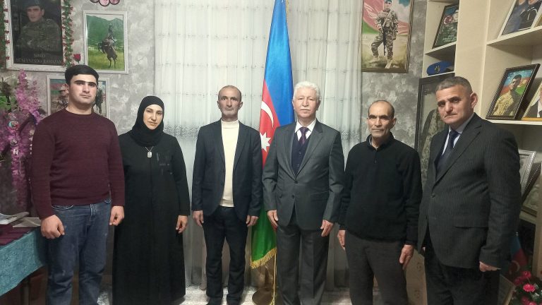 İcra başçısı doğum günündə şəhid ailəsini ziyarət etdi – FOTOLAR