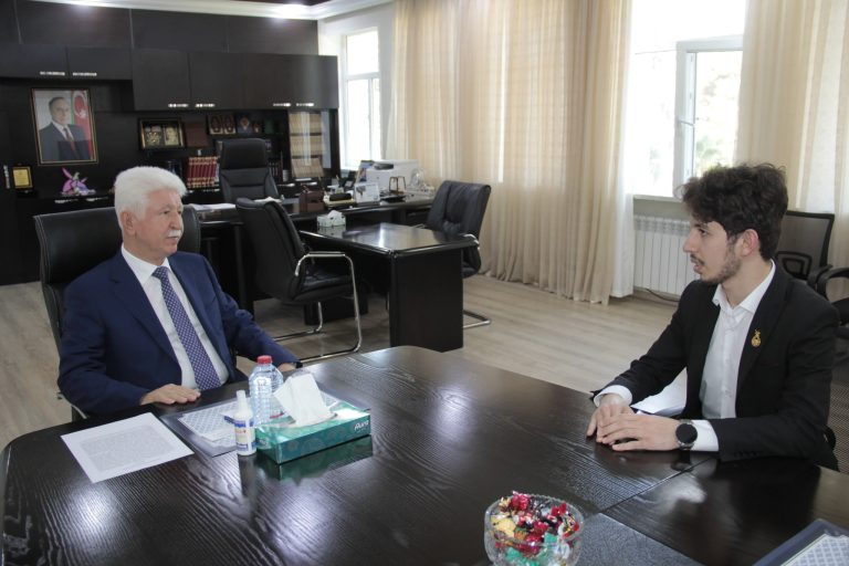 İcra başçısı Prezident mükafatına layiq görülən gənclə görüşdü – FOTOLAR