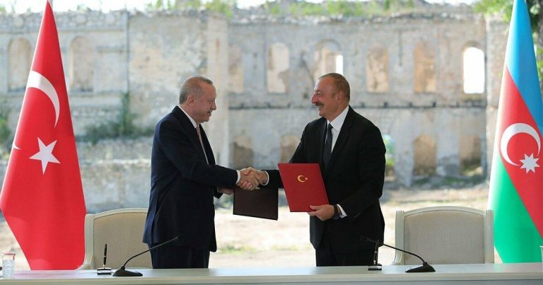 Qardaşlıq münasibətlərinin ən yüksək təzahürü