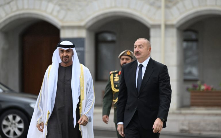 İlham Əliyev BƏƏ Prezidentini Füzulidə qarşıladı – FOTOLAR
