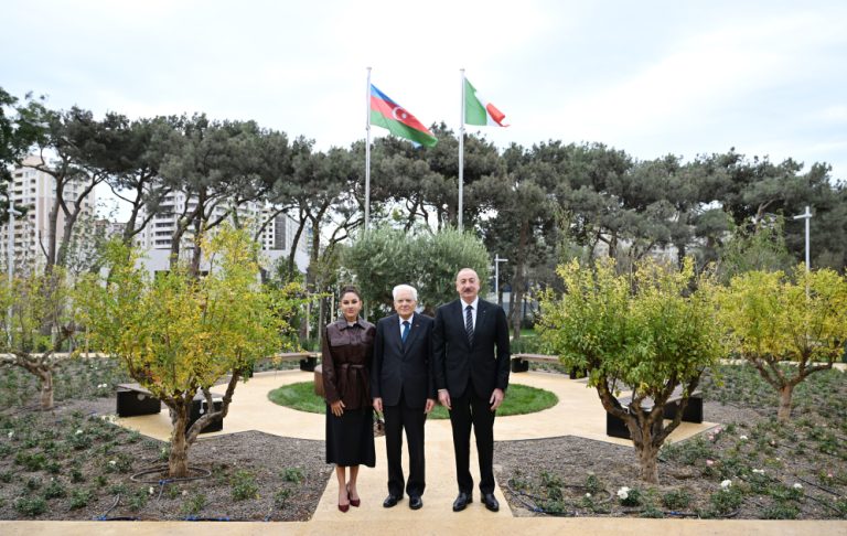 Dialoq mühitinin formalaşmasına töhfələr