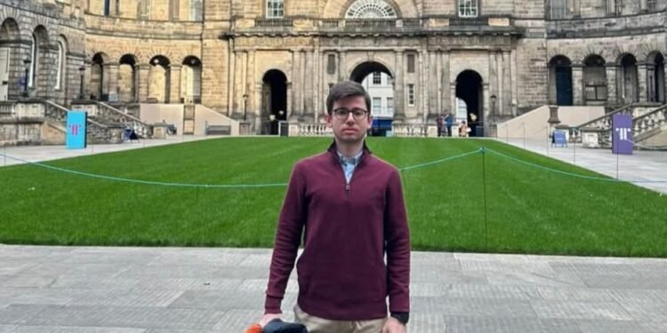 Cəlilabadlı gənc dünyanın ən prestijli universitetinə qəbul olundu – FOTO