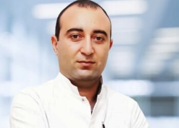 Tibb mərkəzində həkim tibb bacısının əri tərəfindən döyülüb