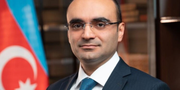 Yeni icra başçısı köməkçisini işdən çıxardı