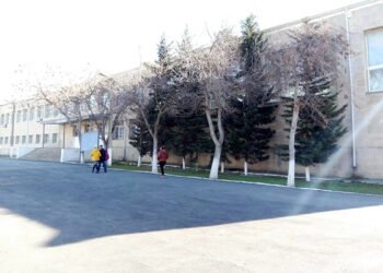 17 yaşlı oğlan infarktdan öldü – Məktəbin həyətində