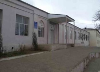 1-ci sinif şagirdi məktəbin həyətində öldü