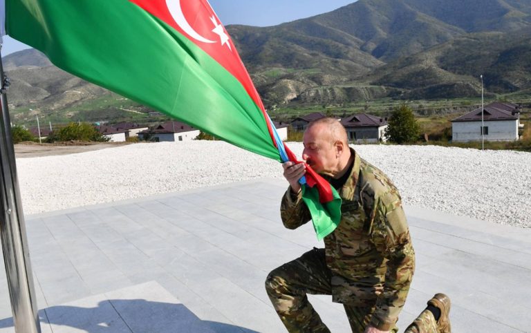 “Qaldırdığım bayraq, eşq olsun!” – VİDEO