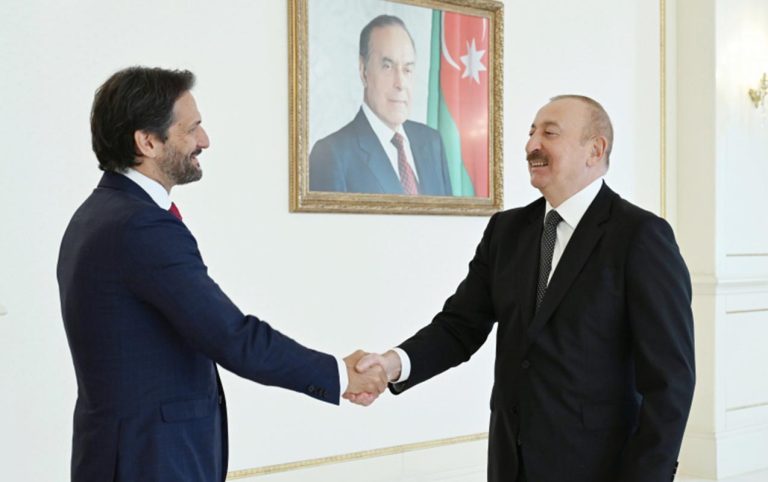 İlham Əliyev Slovakiya müdafiə nazirini qəbul etdi – FOTOLAR