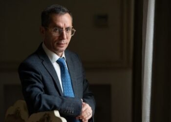 “Qulu Ağsəsin poeziyasında “ağ” yalnız rəng deyil…” – Yeganə Xanlarova yazır…