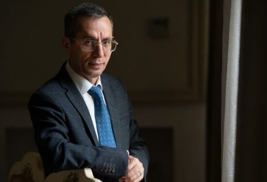 "Qulu Ağsəsin poeziyasında "ağ" yalnız rəng deyil..." - Yeganə Xanlarova yazır...