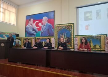 Polis Nəsimi rayonunda məktəblilərlə görüş keçirdi – FOTOLAR