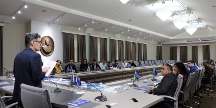 STM əməkdaşlarına “Korrupsiya riskləri və korrupsiya risklərinin idarə olunması” mövzusunda təlim keçilib – FOTOLAR