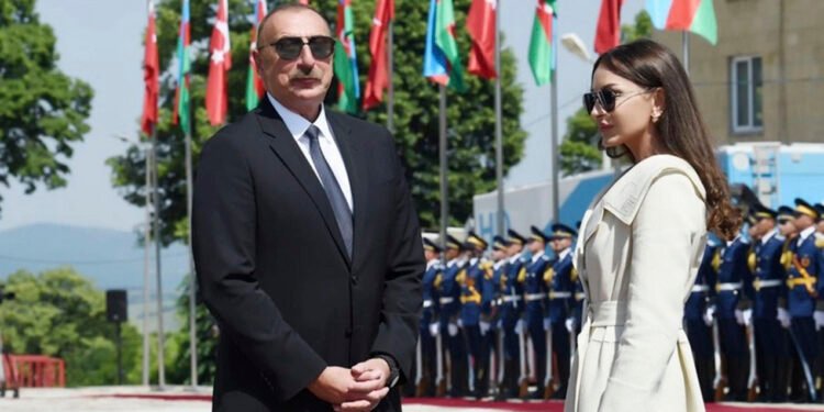 Mehriban Əliyeva Prezidenti belə təbrik etdi - VİDEO