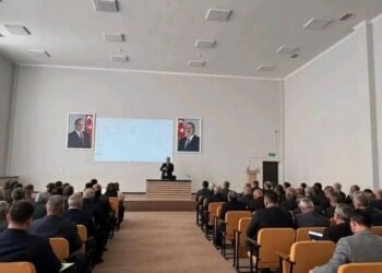 Ümumtəhsil məktəblərinin direktorları ilə görüş keçirildi – FOTOLAR