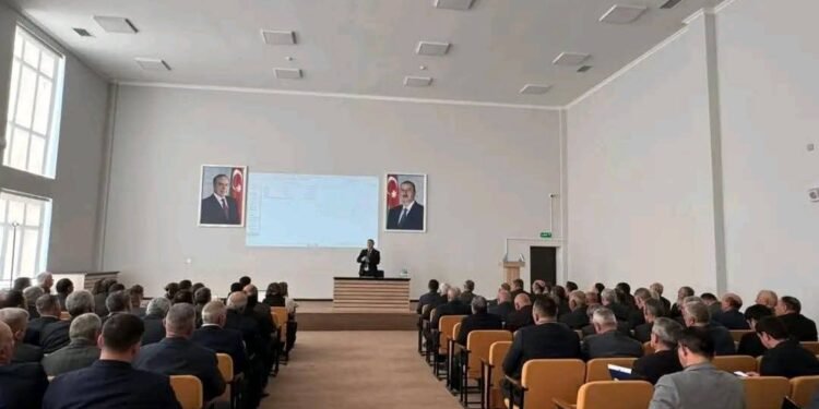 Ümumtəhsil məktəblərinin direktorları ilə görüş keçirildi – FOTOLAR