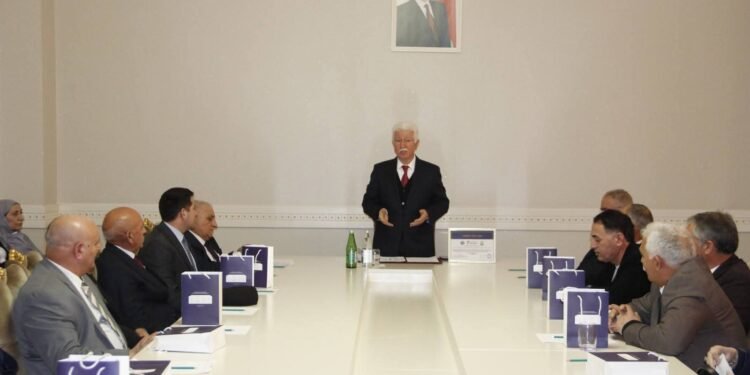 İcra başçısı rayon ziyalıları ilə görüşdü - FOTOLAR