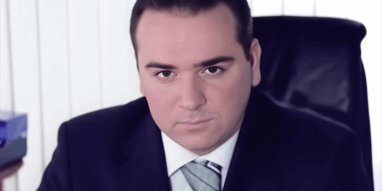 Ramiz Mehdiyevin oğlu vəzifəsindən azad edildi