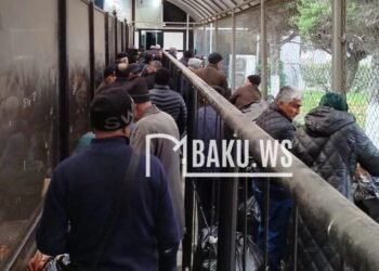 “Saatlardır Biləsuvar gömrük postunda qalmışıq, səbəbini bilmirik” – VİDEO