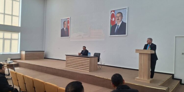 Cəlilabadda bir qrup müəllimlə görüş keçirildi - FOTOLAR