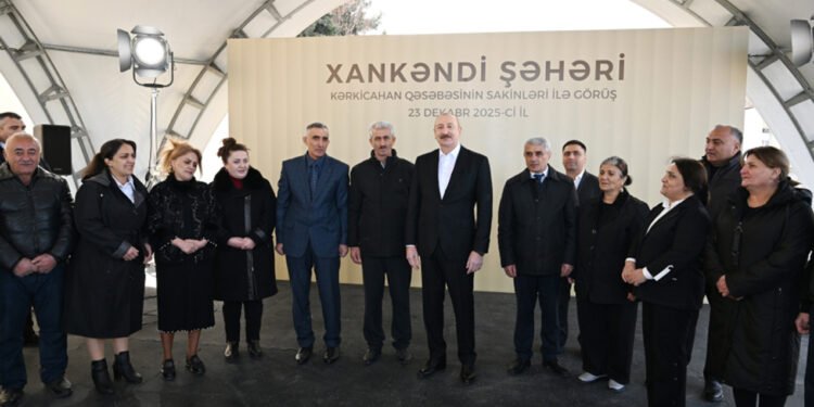 Prezident Kərkicahan sakinləri ilə görüşdü - FOTO