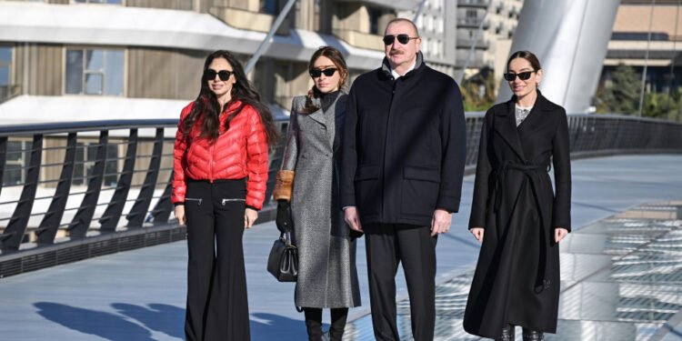 Prezidentlə ailəsinin "Ağ Şəhər"dən FOTOLARI