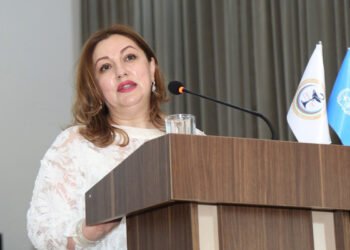 Bu həkimlər işləyə bilmək üçün rüşvət verib – Siyahı və məbləğ