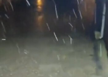 Bakıya yağan sulu qarın görüntüləri – VİDEO