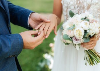 14 yaşlı qızını ərə vermək istəyən şəxs ögey atası imiş…