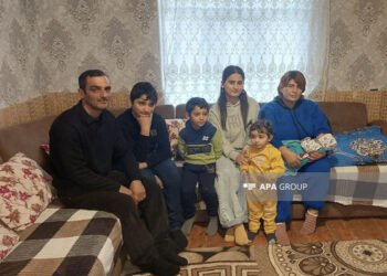 Lənkəranda Mehrəliyevlər ailəsinin 8 nəvəsi var, 10-cu uşaqları da dünyaya gəldi – FOTO