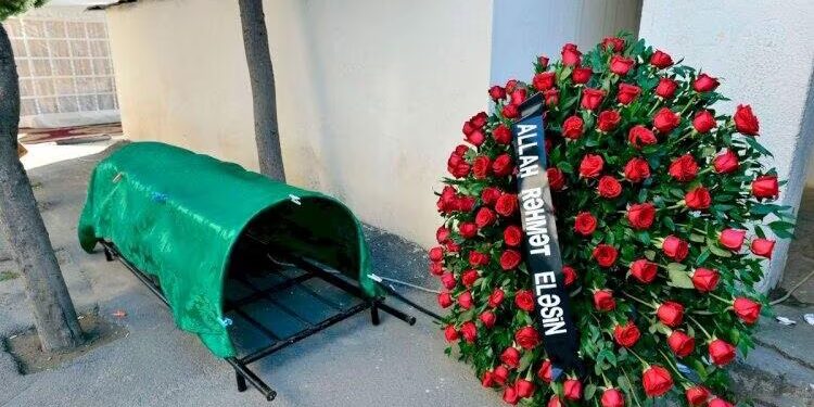 Tanınmış şair vəfat etdi - FOTO