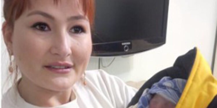 Bakıda bayram günü əkizlər doğuldu - FOTO