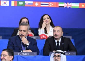 Prezident Sülh Şurasının ilk iclasında iştirak edir - FOTOLAR