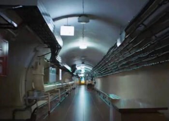 Zelenski iki il qaldığı bunkerinin görüntülərini ilk dəfə paylaşdı – VİDEO