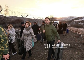 Azərbaycan nümayəndə heyəti Ermənistanda - Bu dəfə quru yolla getdilər - VİDEO