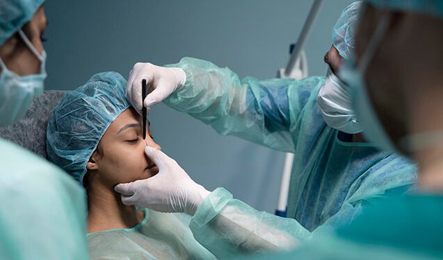 Daha 3 cərraha plastik əməliyat icazəsi verildi - Siyahı