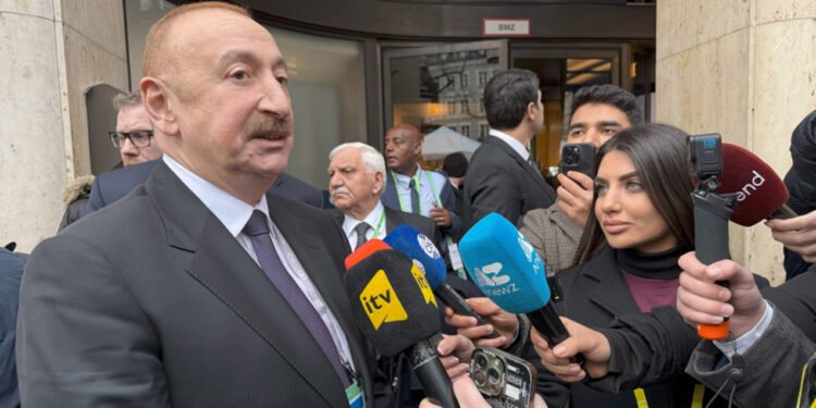 Prezident Münxendə yerli televiziya kanallarına müsahibə verdi - VİDEO