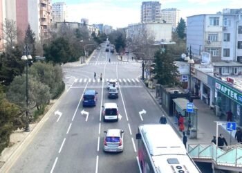 "Şamaxinka"dakı bu yol birtərəfli oldu, işıqfor qoyuldu - FOTO