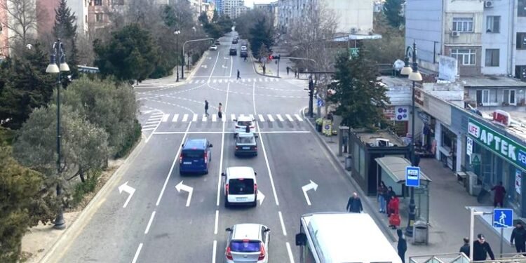 "Şamaxinka"dakı bu yol birtərəfli oldu, işıqfor qoyuldu - FOTO
