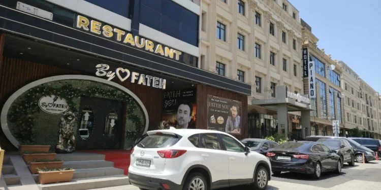 Aqşin Fatehin restoranında saxta alkoqollu içkilər aşkarlandı - FOTOLAR