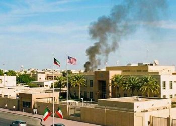 Küveytdə ABŞ-nin səfirliyi və təyyarəsi vuruldu - FOTO - VİDEO