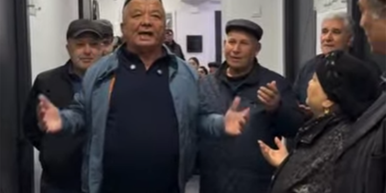 Polis həmin "həkim"i saxladı