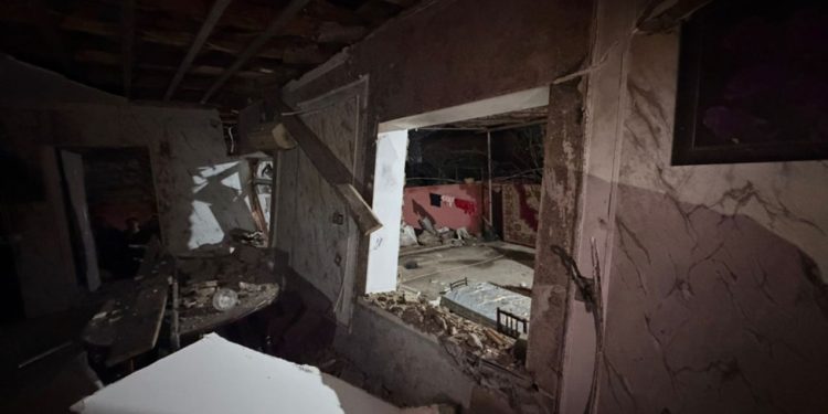 Şirvanda evdə partlayış - Ağır yaralı var + VİDEO