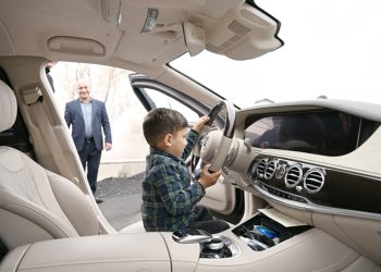 “Sənin maşınını istəyirəm…” – Azyaşlıdan Prezidentə – VİDEO