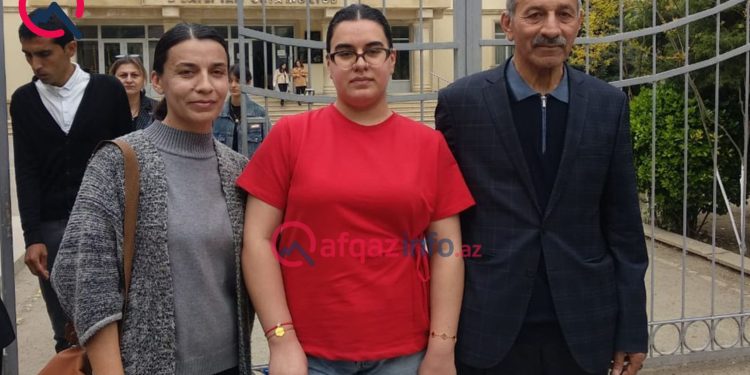 Biləsuvarlı məzun 656 bal toplasa da, yenidən imtahan verdi - ADA-da oxumaq istəyir - FOTO